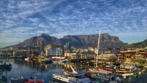 Voyage incentive en Afrique du Sud : le port de Cape Town et la montagne de la Table